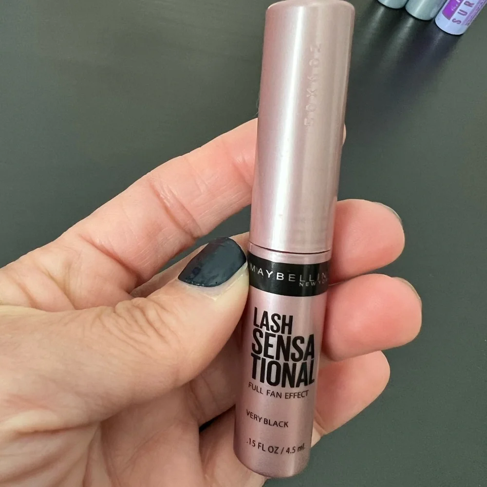 NEW Maybelline Mascara Deluxe Sampler Pack (8 items)
